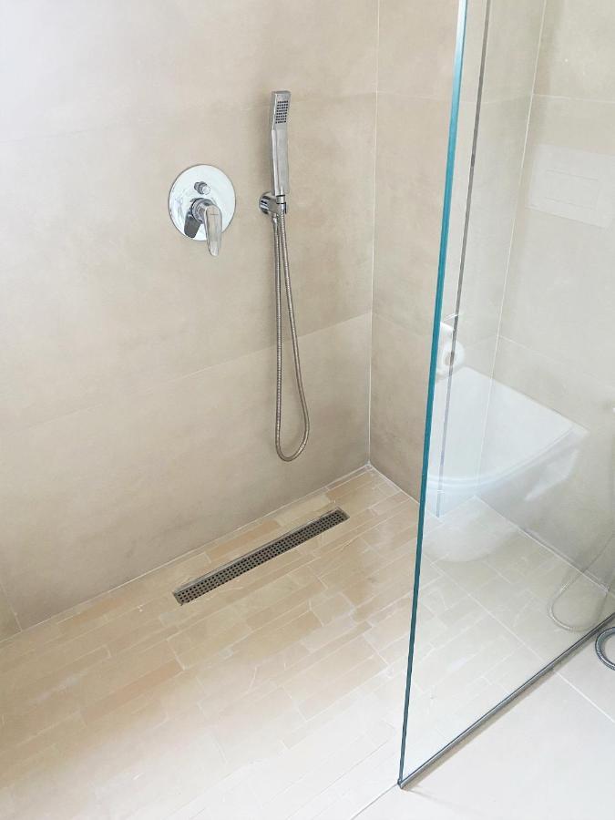 Sea View Apartment Elite2 Sarande Exterior photo